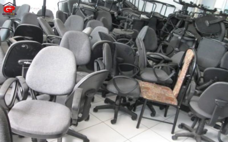 Các hạng mục bàn ghế tủ hồ sơ văn phòng cũ được Gia Phong thu mua giá cao