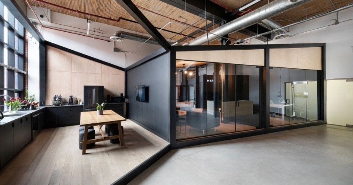 Văn phòng xanh với năng lượng mặt trời và vật liệu thân thiện