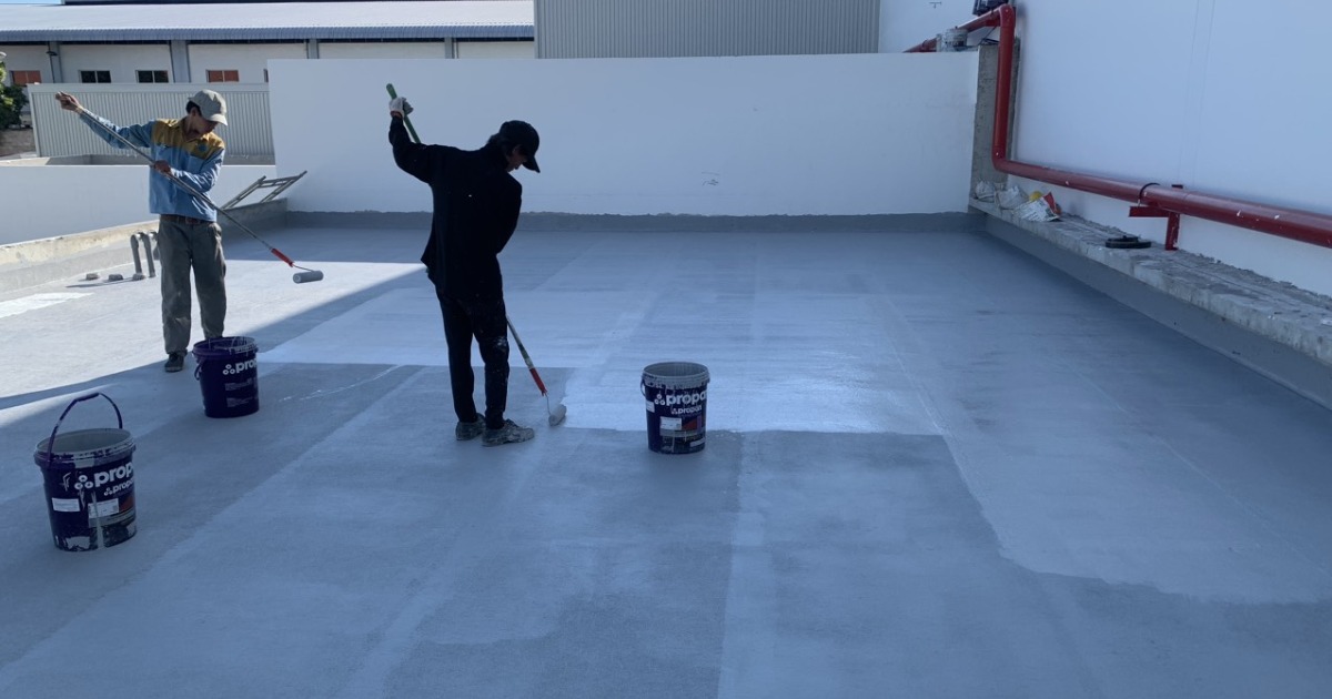 Một số hình ảnh thi công chống thấm văn phòng tại Gia Phong