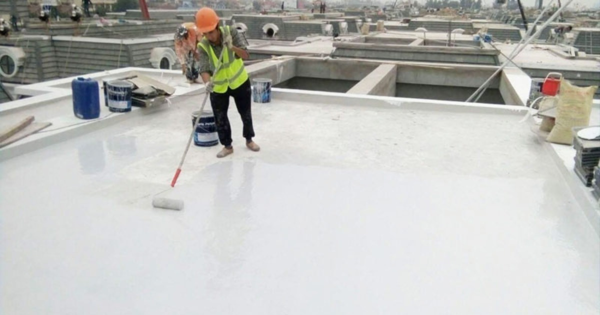 Một số hình ảnh thi công chống thấm văn phòng tại Gia Phong