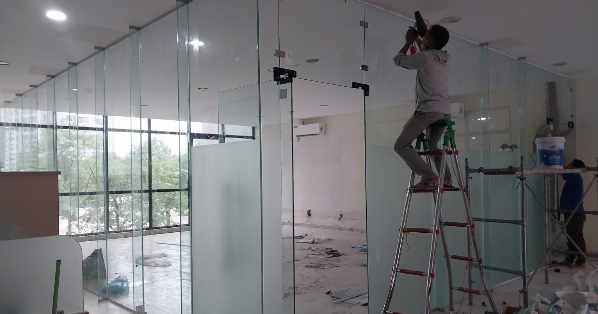Một số hình ảnh mới nhất về thi công nhôm kính văn phòng tại Gia Phong