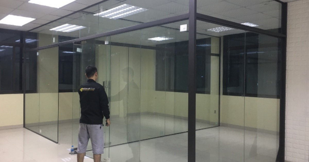 Một số hình ảnh mới nhất về thi công nhôm kính văn phòng tại Gia Phong