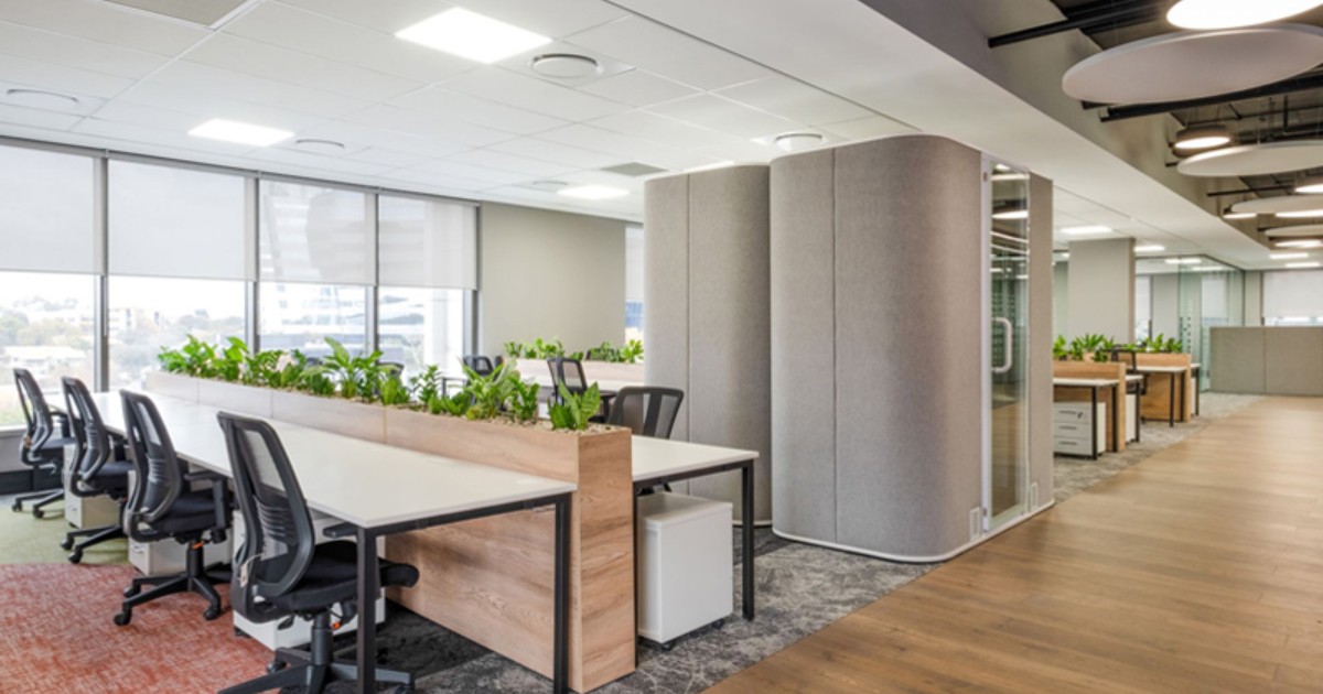 Trần thạch cao văn phòng là hệ trần treo được thi công từ khung xương thép