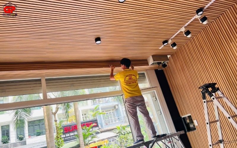 Bảng báo giá trần lam sóng TP.HCM trọn gói vật tư chính hãng