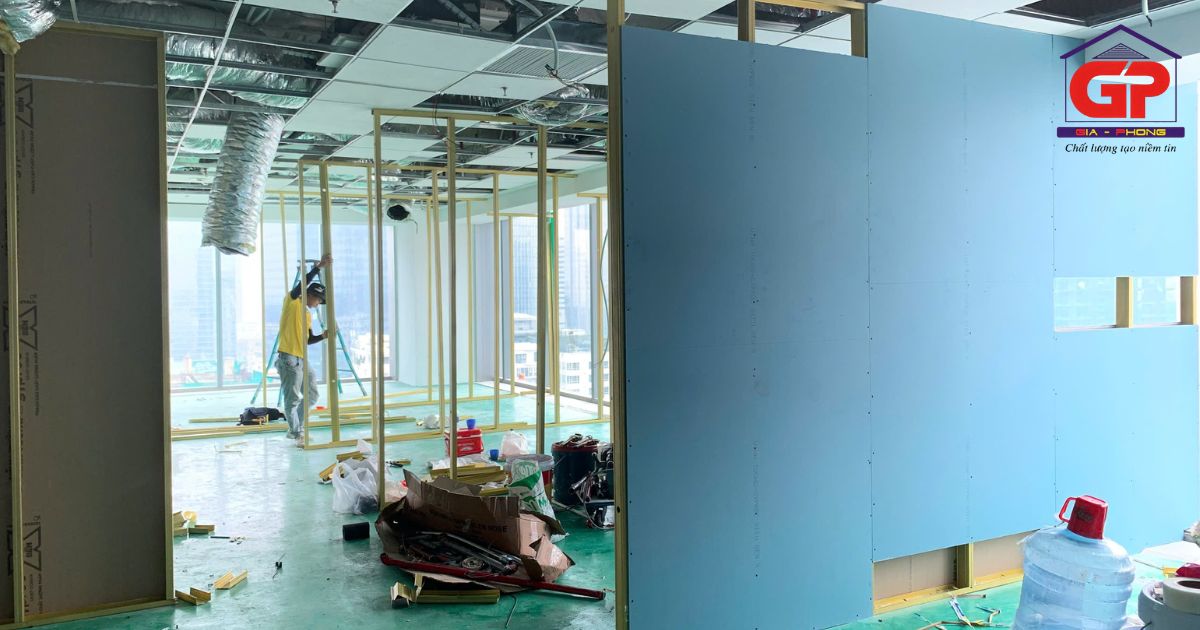 Các mẫu vách ngăn thạch cao giúp tối ưu diện tích cho văn phòng nhỏ có thể bạn chưa biết
