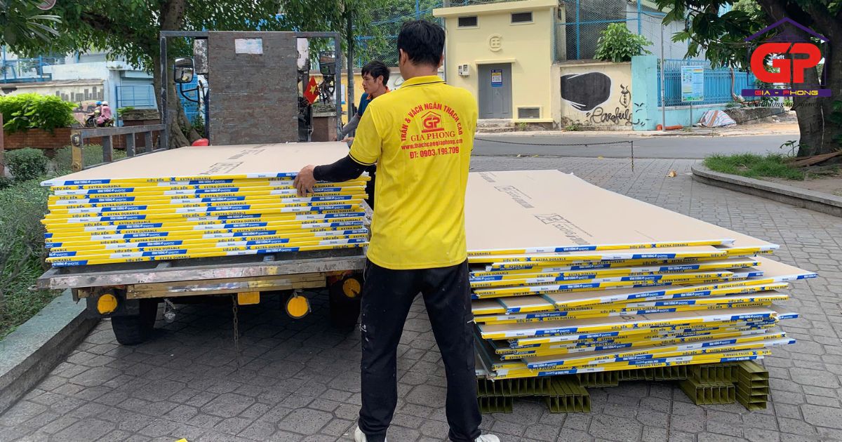 Chọn đúng thợ thi công trần vách thạch cao rất quan trọng