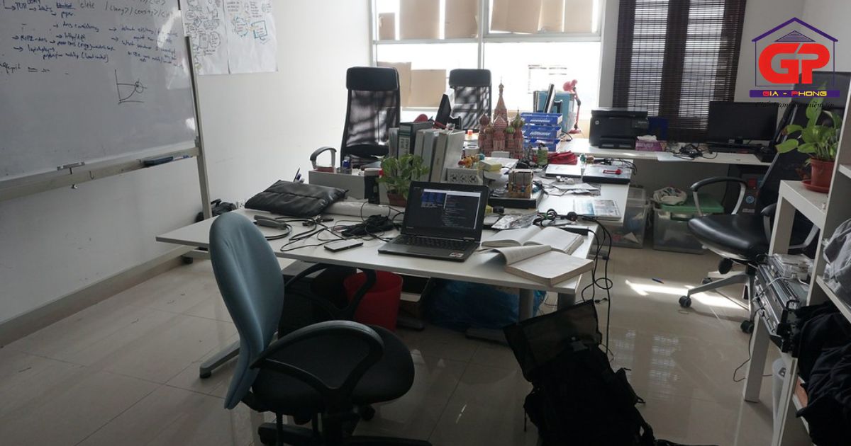 Hiện trạng và hạn chế thường gặp của văn phòng nhỏ trước khi triển khai cải tạo