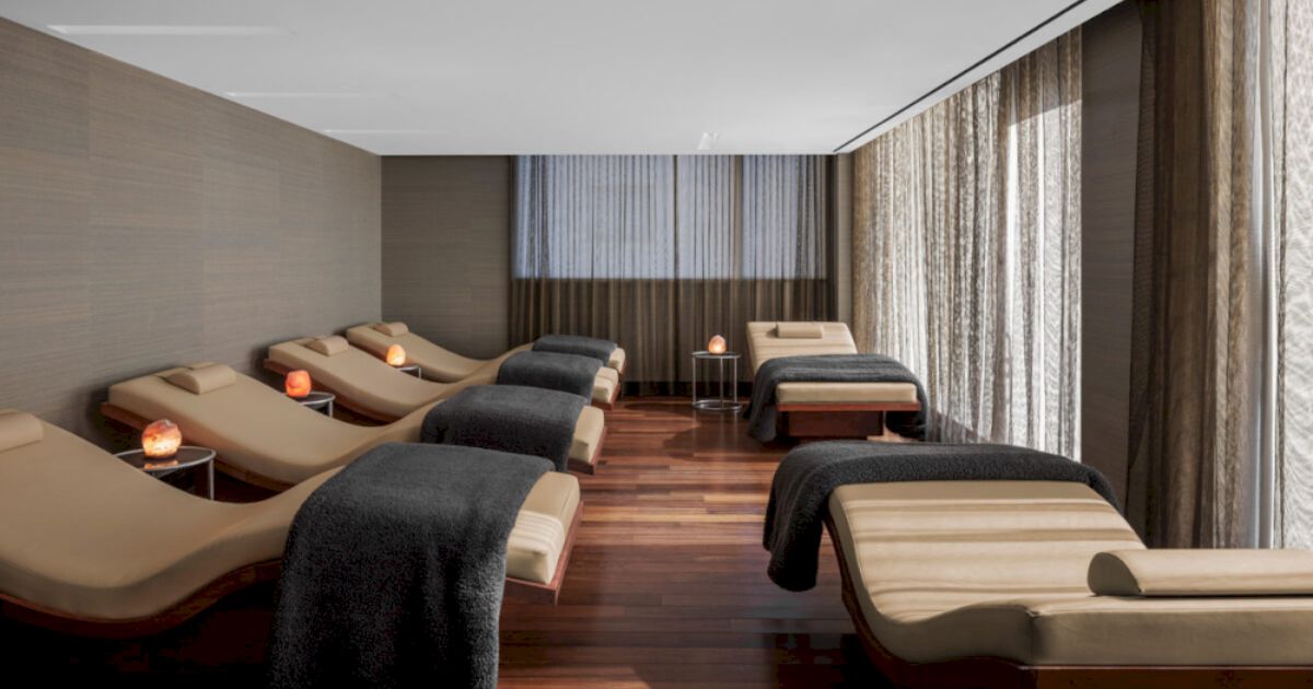 Không gian tinh tế với phong cách trần thạch cao tối giản